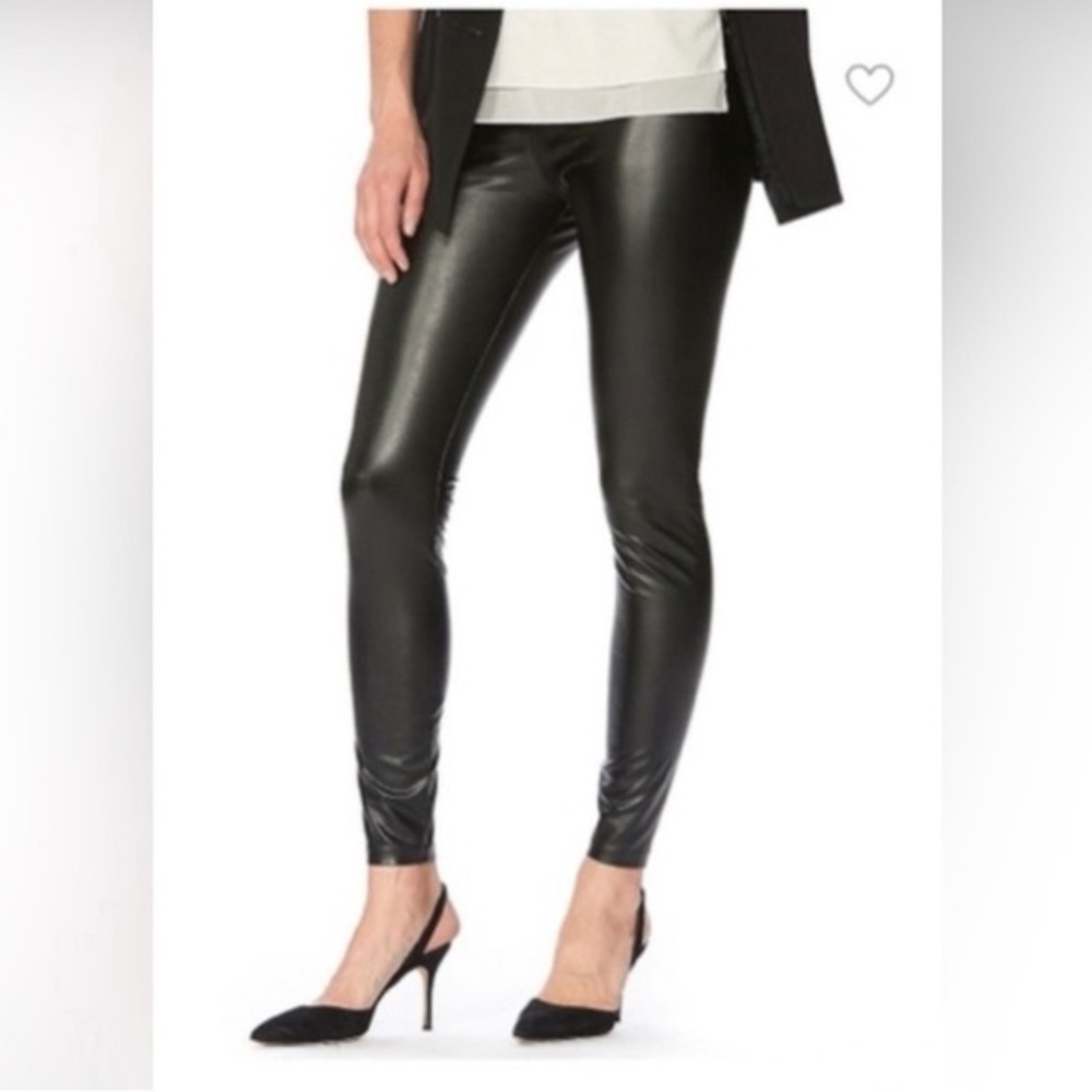 Hue leather leggings with a flees lining / size M
